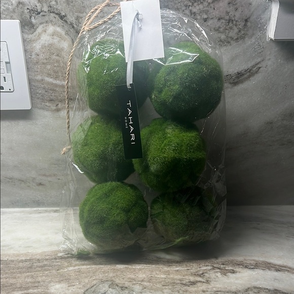 Tahari Lush Green Decorative Spheres - Picture 1 of 1
